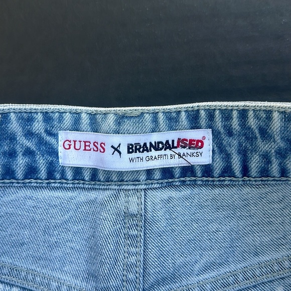 New GUESS Keep It Real Printed Denim Shorts SZ 27 - Picture 4 of 10